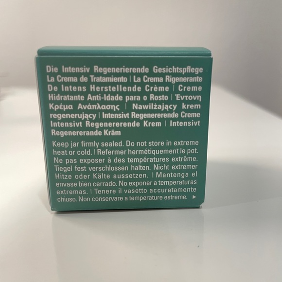 La Mer NEW SEALED The Moisturizing Cream .24oz/7ml NIB - Picture 4 of 5